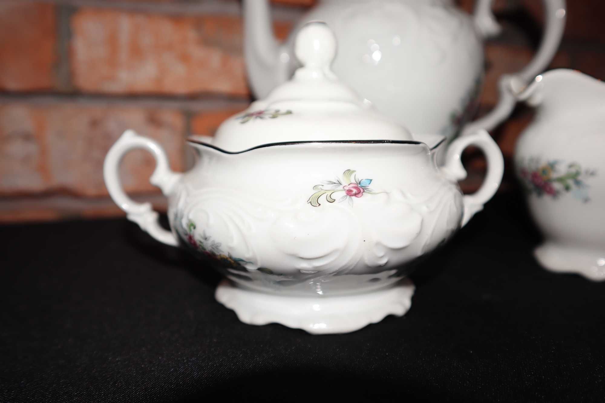 Porcelana WAWEL dzbanek mlecznik cukiernica B071702