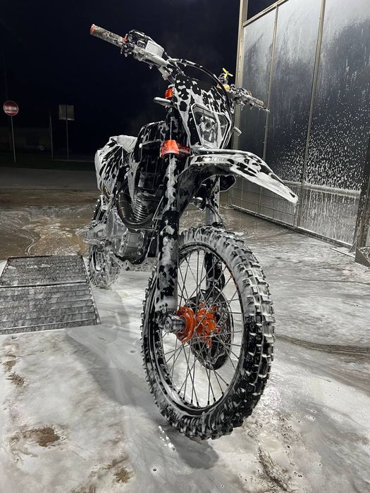 Продам кові адванс 250 в гарному стані