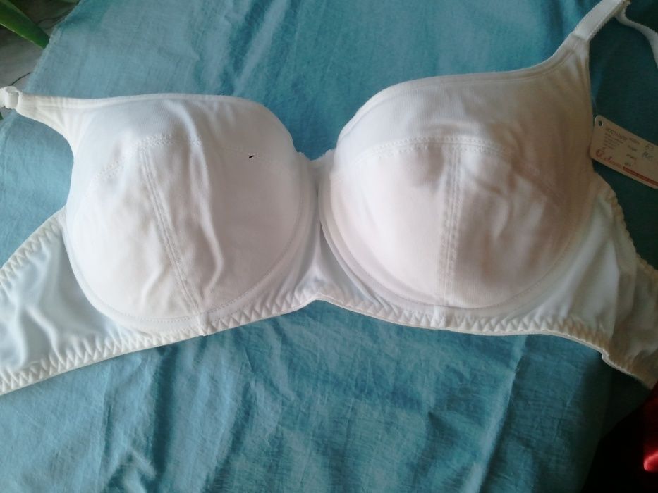 Бюстгальтер классический белый с фиксированными чашками Ангела 80С