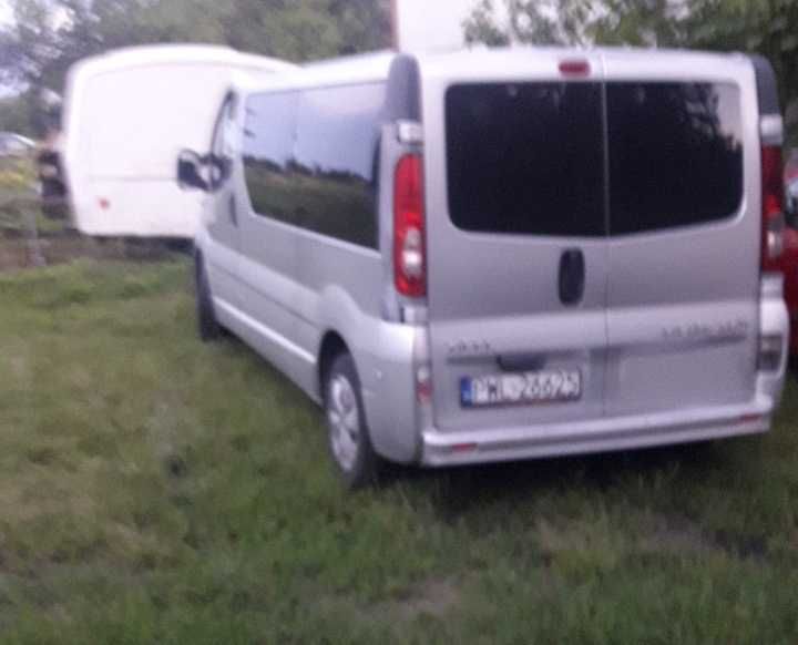 WYNAJMĘ 9 osobowego busa , Renault Trafic ,,OPEL VIVARO  od 99 zł doba