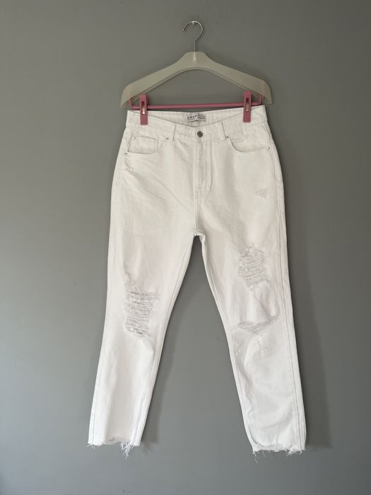 Białe jeansy z dziurami Denim Co r.40