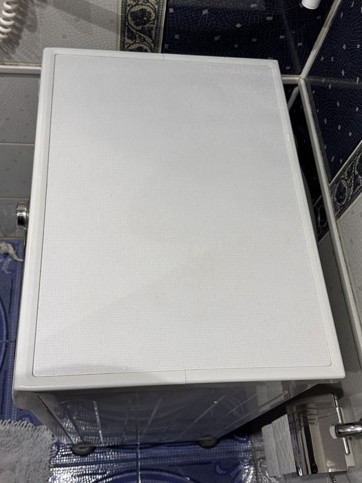 Продам вузьку фронтальну пральну машину LG F1096ND3 у хорошому стані