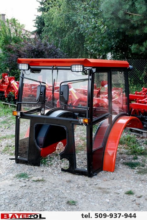 Kabina Ursus C-360 okrągłe błotniki szeroka komfortowa