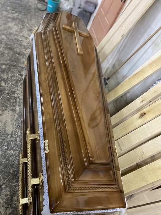 Труни дерев‘яні лаковані! Шестигранник, чотиригранники , саркофаги.