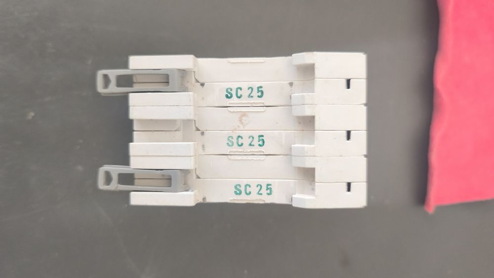 Wyłącznik nadpradowy LEGRAND RX3 C25