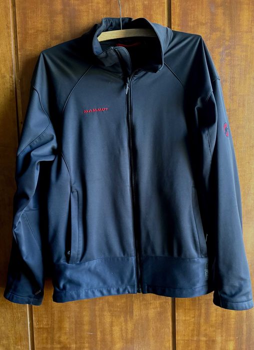 Czarna kurtka typu Softshell Mammut rozm. L