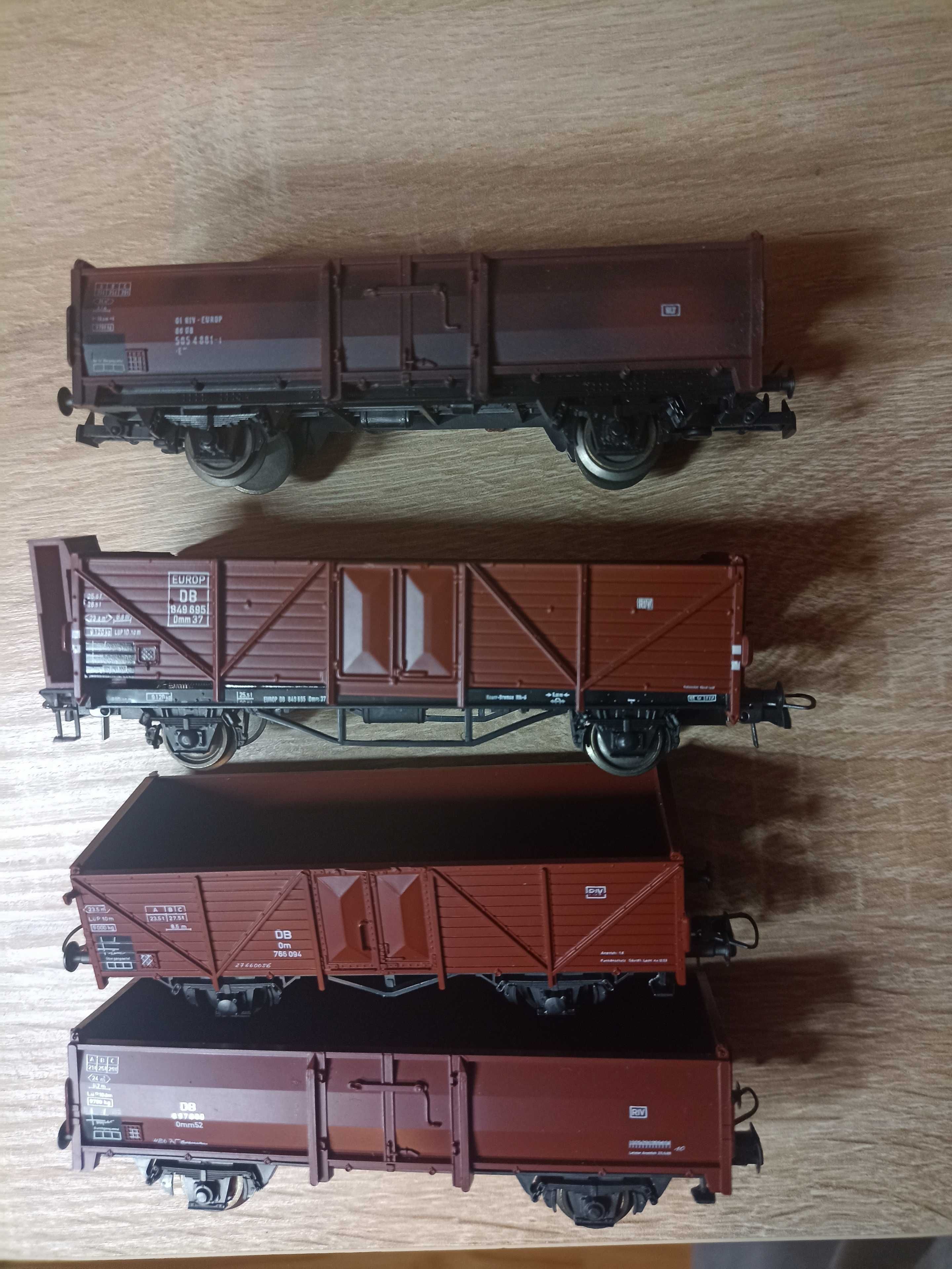 Wagony węglarki 2 osie DB zestaw 4 sztuki Roco H0 1:87
