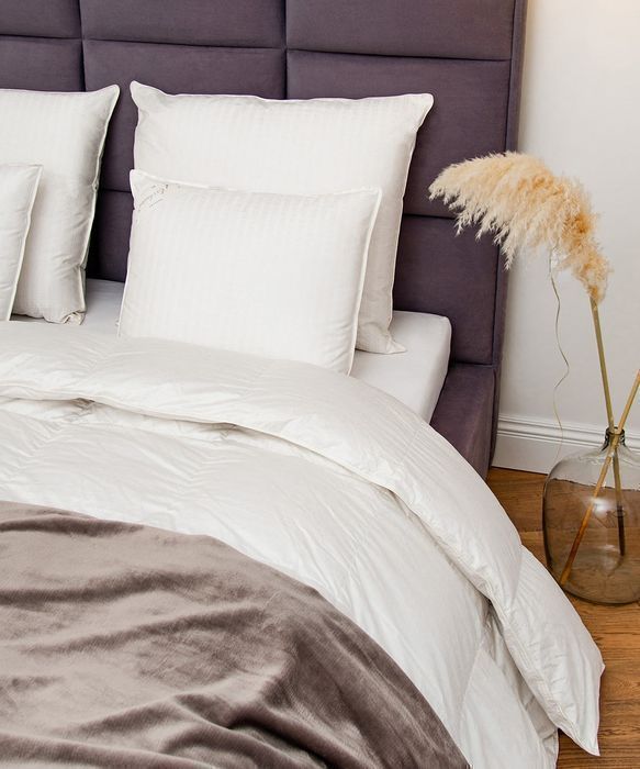 Kołdra AMZ SILVER zimowa puch 90% 135x200cm Srebrzysty krem