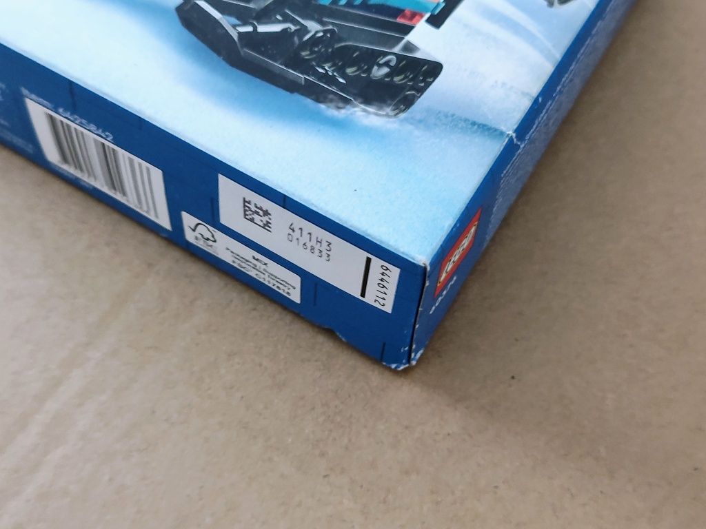 Pudełko od zestawu Lego City 60376 Skuter śnieżny badacza Arktyki