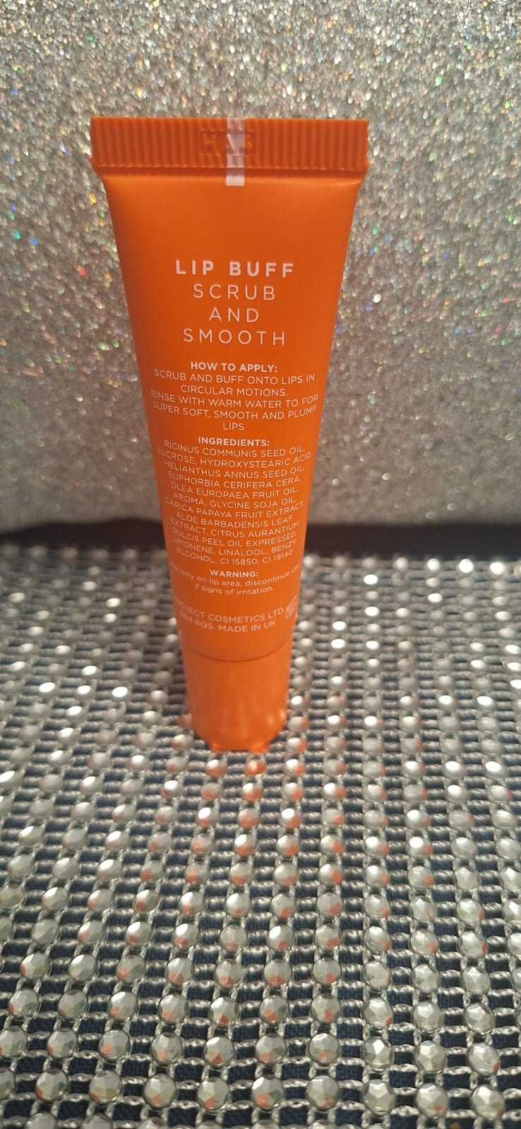 wartość 69zł! nowy Project Cosmetics buff -peelingujący balsam do ust