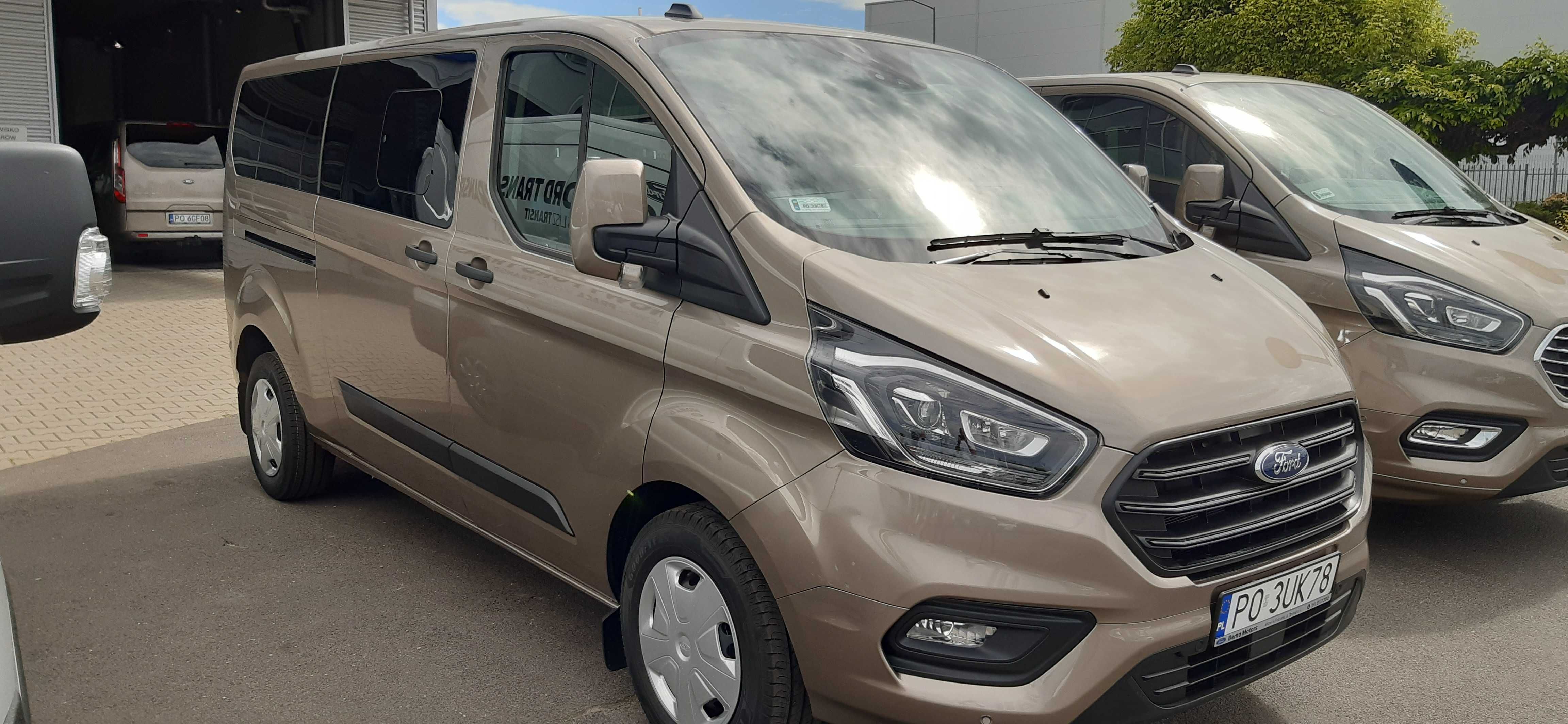 Wynajem wypożyczalnia busów 9 osobowych Nowy Ford Custom Long