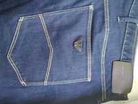 Armani  Levis две пары джинс
