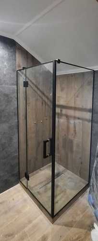 Душові кабіни, двері в душ, шторки на ванну. Перегородки для душу.