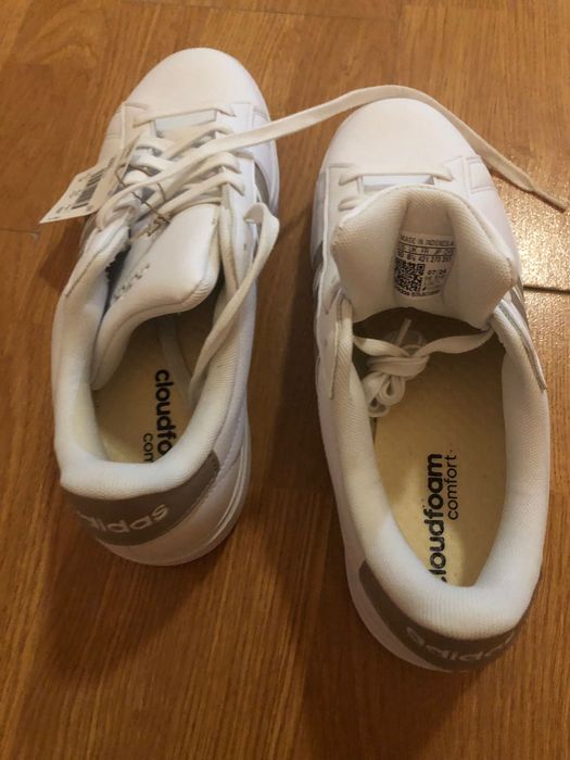 Tenis Adidas 42 novos