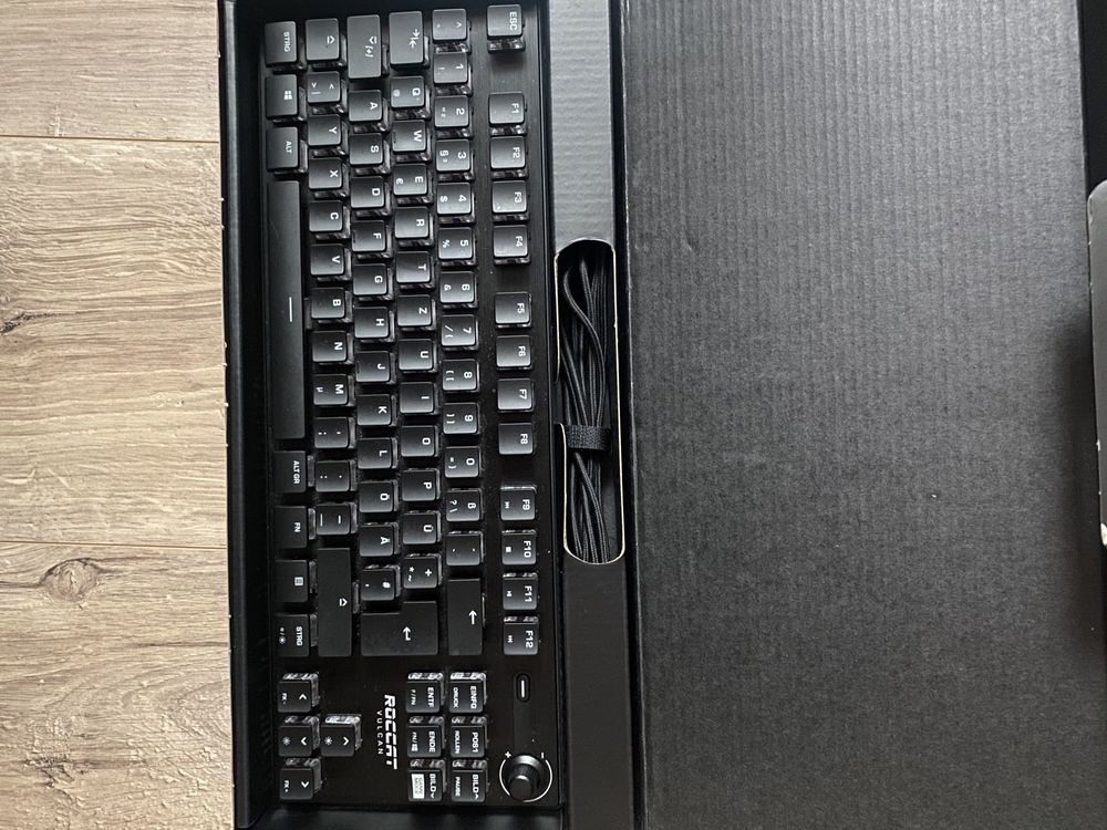 Klawiatura mechaniczna Roccat Vulcan TKL Pro