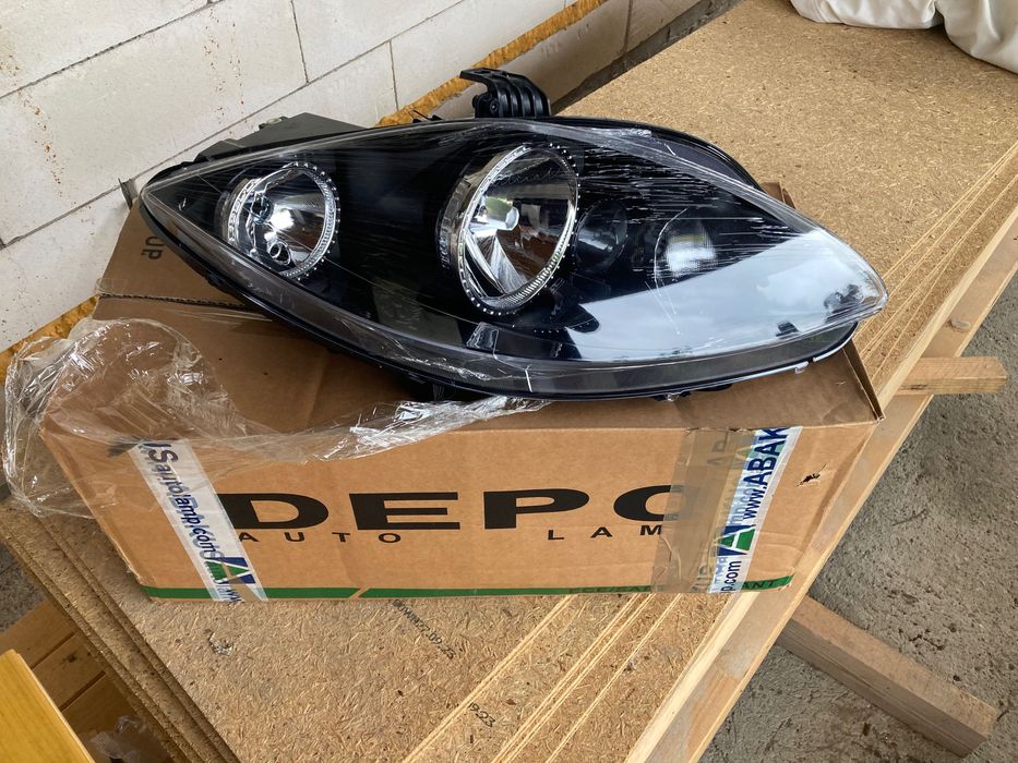 Lampa Przednia do SEAT Altea Toledo 04-06 Prawa