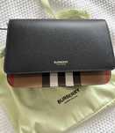 Listonoszka Burberry czarna w kratę medium outlet Niemcy rachunek nowa