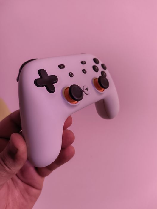 Геймпад Google Stadia Дуже якісний - рівня Dualsense та DualShock