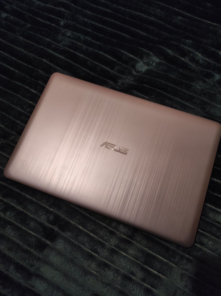 Ноутбук Asus Vivobook F540 для роботи та навчання +подарунок