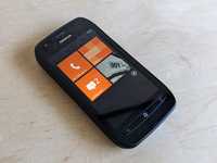 Телефон Nokia Lumia 710