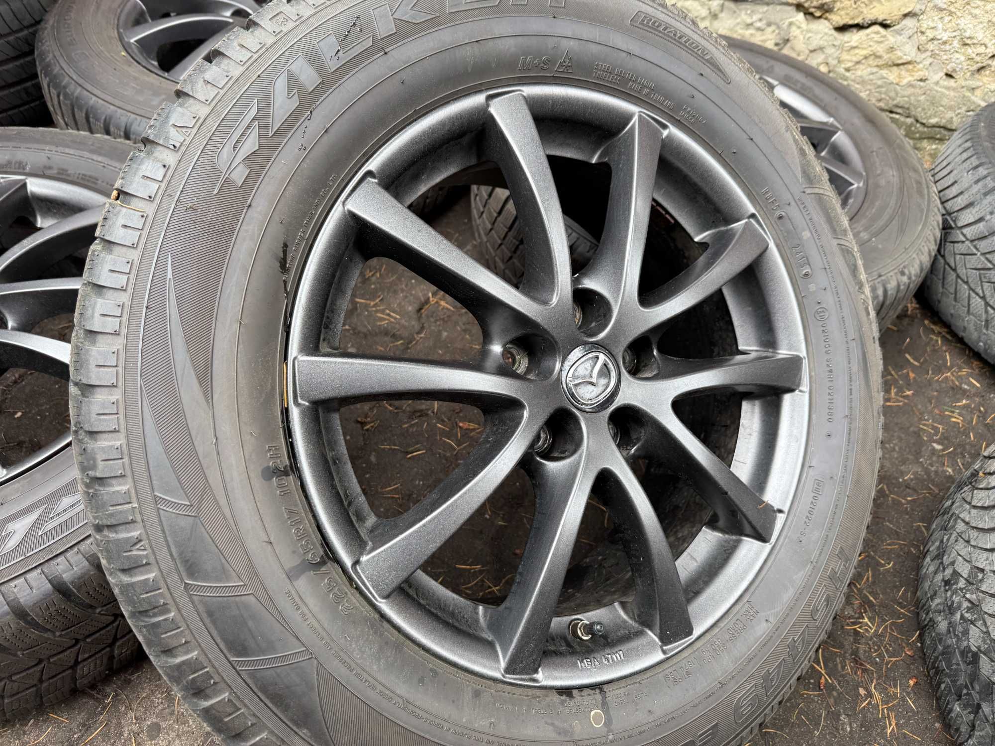 Felgi aluminiowe 17" 5x114,3 Mazda CX-5 z oponami zimowymi