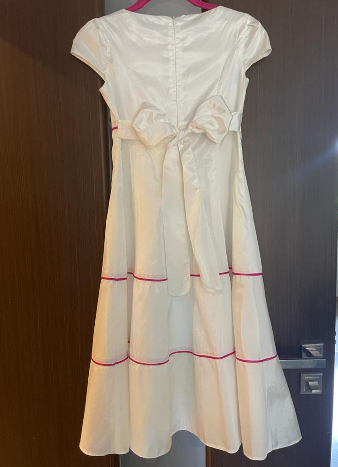 elegancka biała sukienka komunijna biała okazjonalna