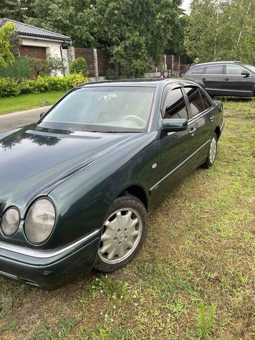 Продам Mersedes-Benz e-320