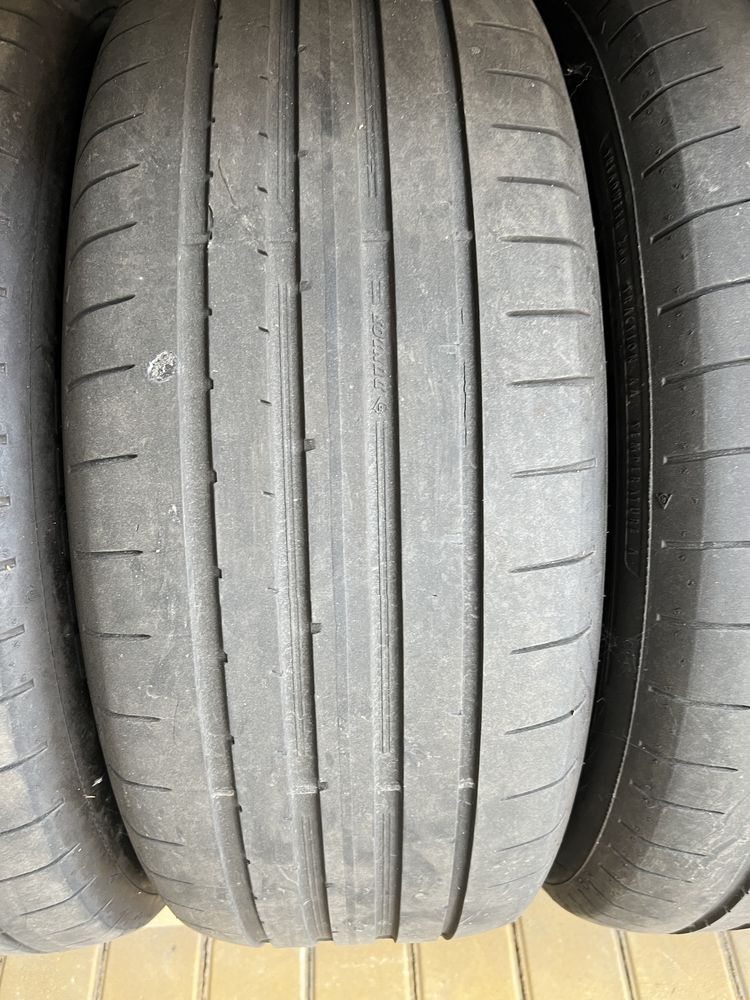 Dunlop 225 55 r18