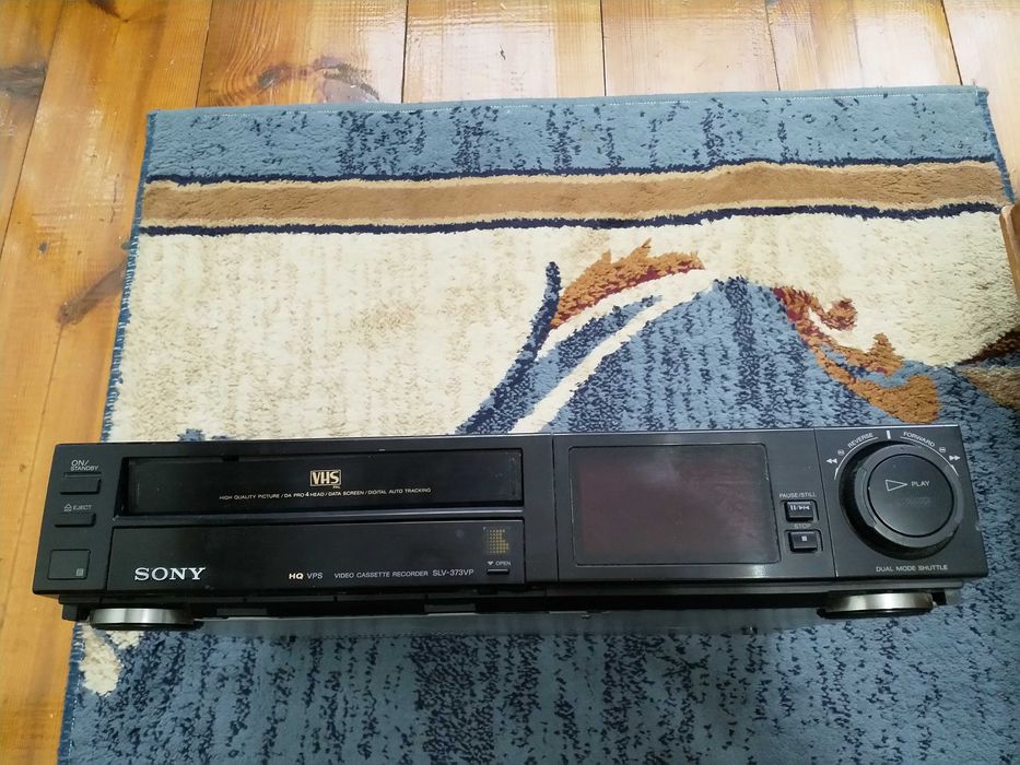 Відеомагнітофон VHS Sony