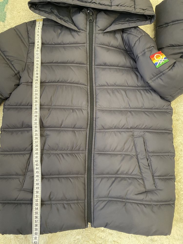 Куртка зимова для хлопчика. Куртка Benetton.