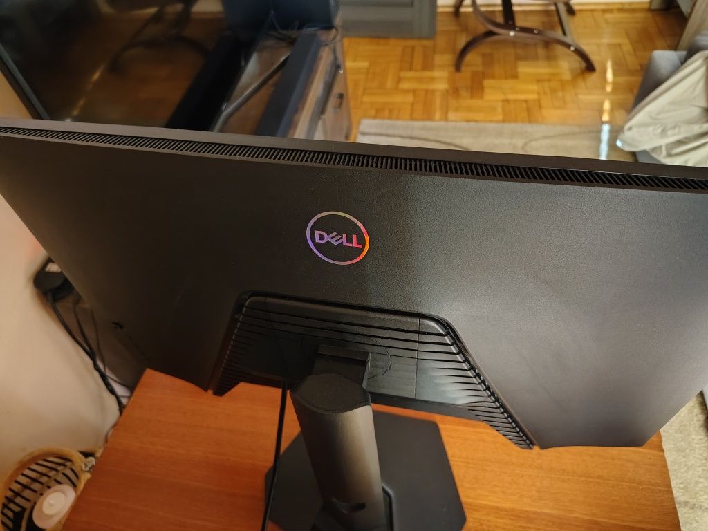 Monitor Dell G2724D 27 cali 165 hz idealny do gamingu. Nvidia g sync i