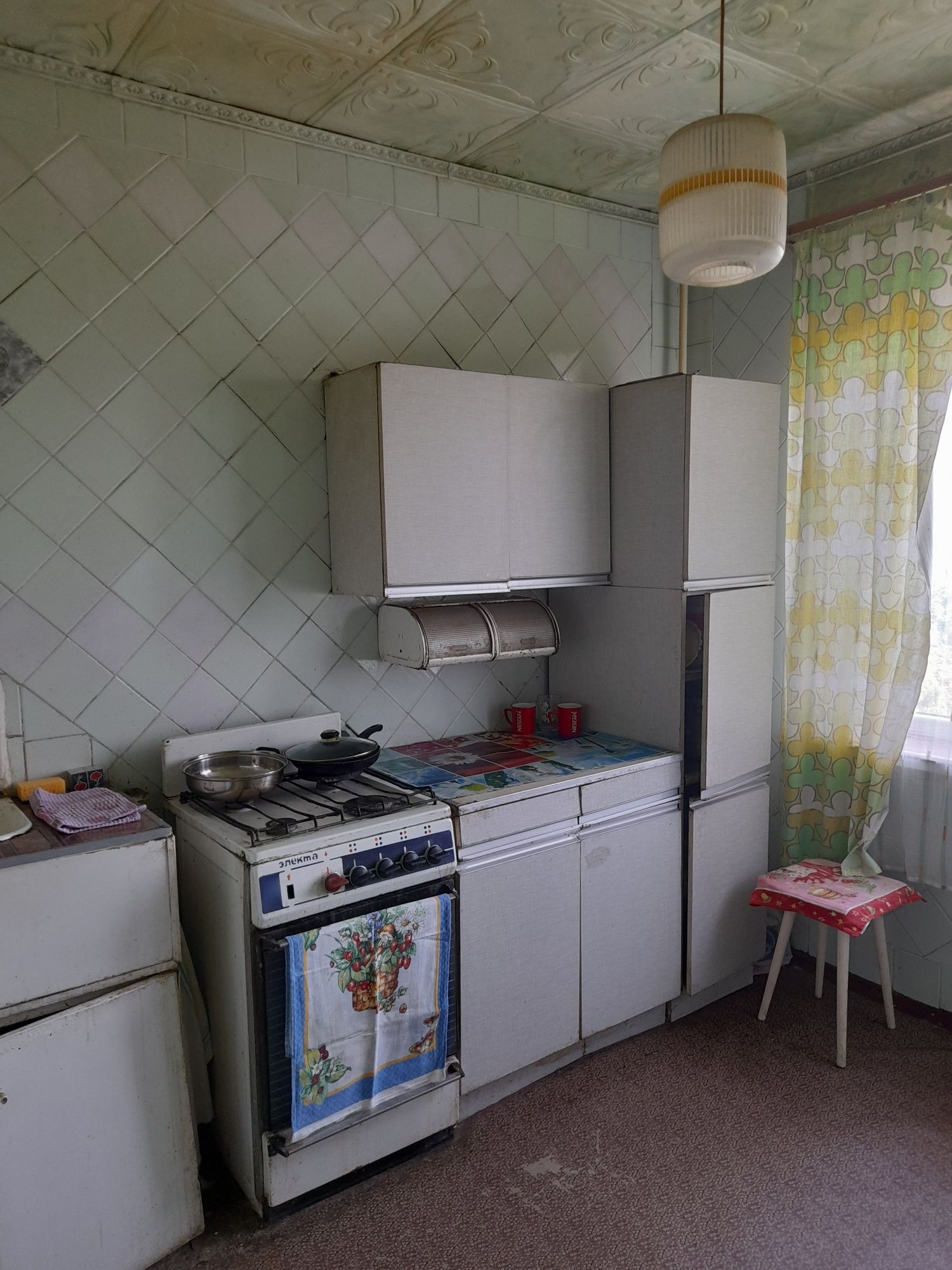 Продам трьохкімнатну квартиру.