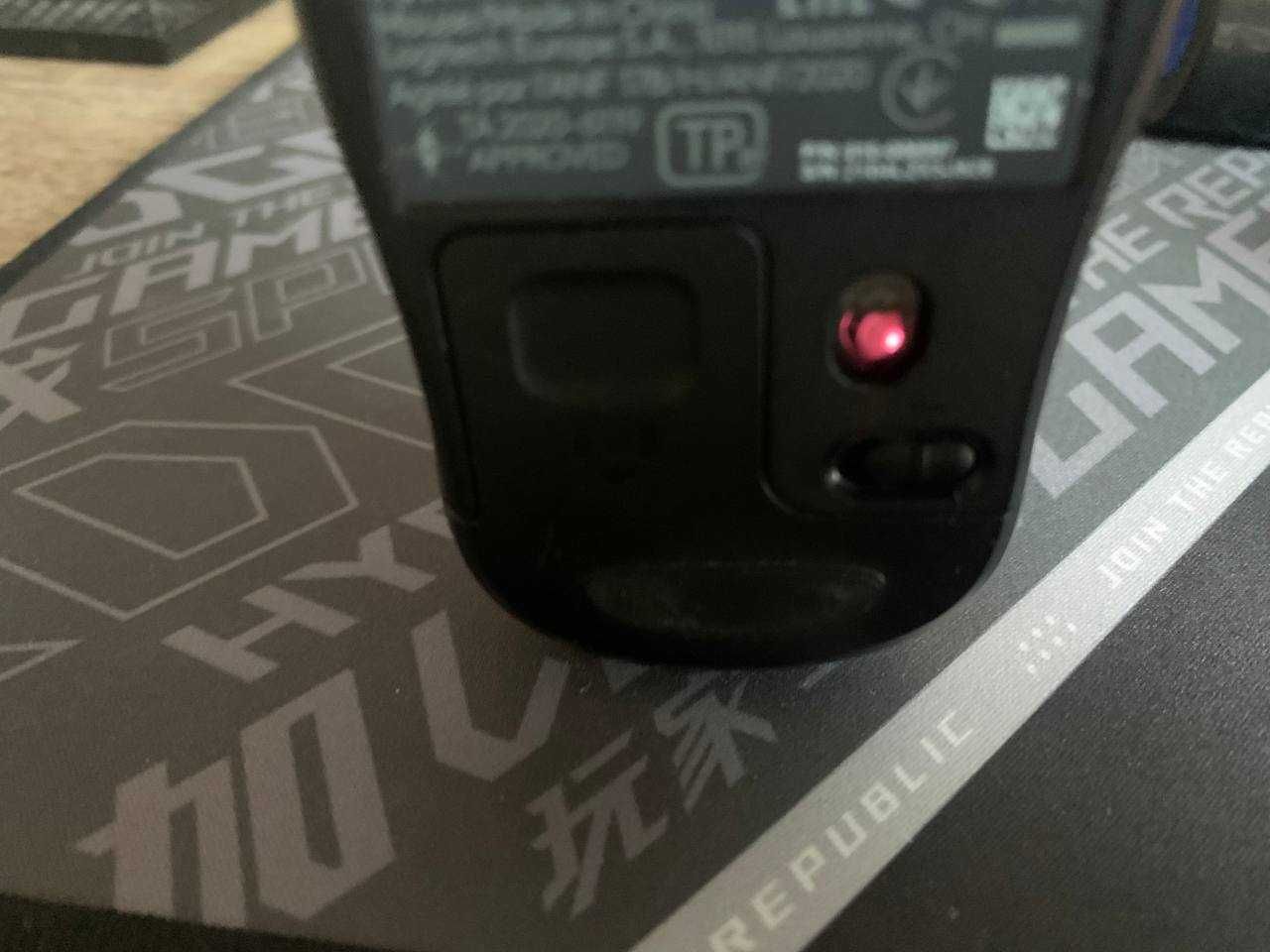 Продам компьютерную мышку Logitech M185 Wireless Red Grade B