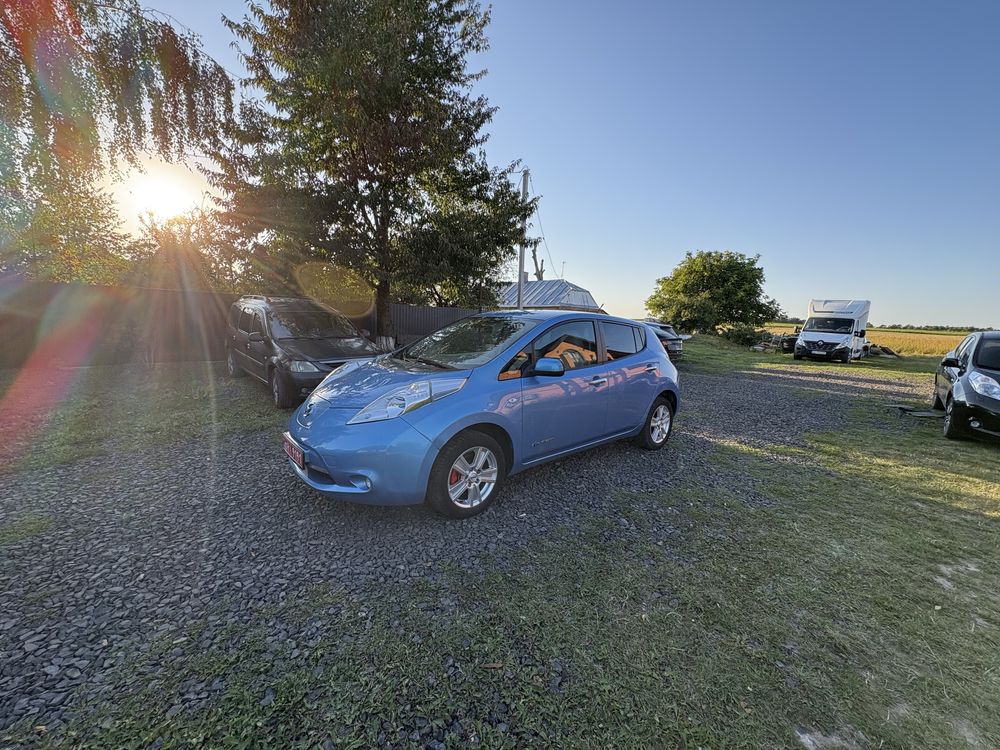 Nissan Leaf 2013 Рестайлінг