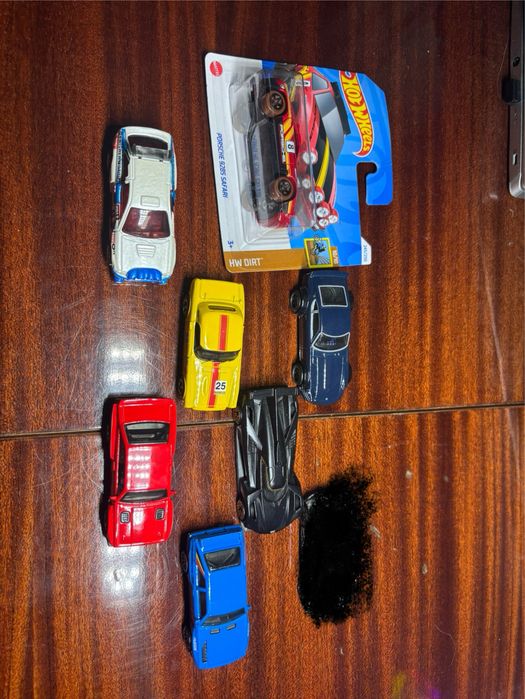 Hot wheels  th.