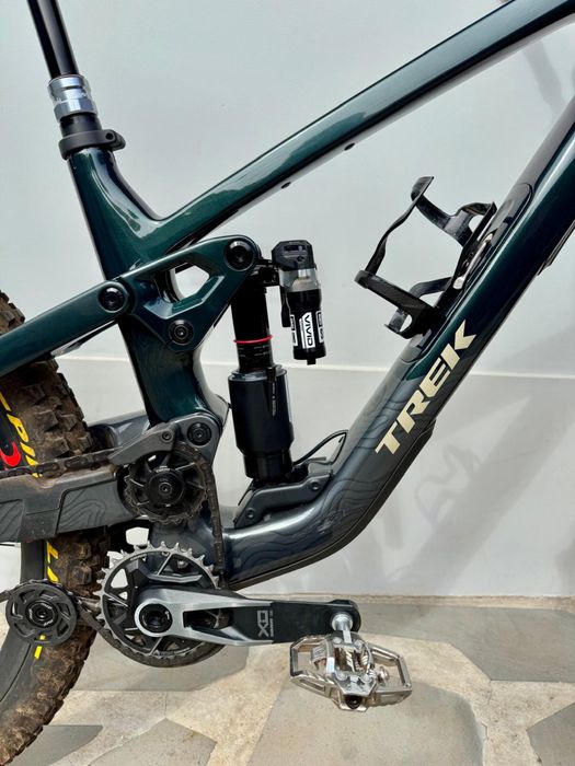 Trek Slash Flight Attendand