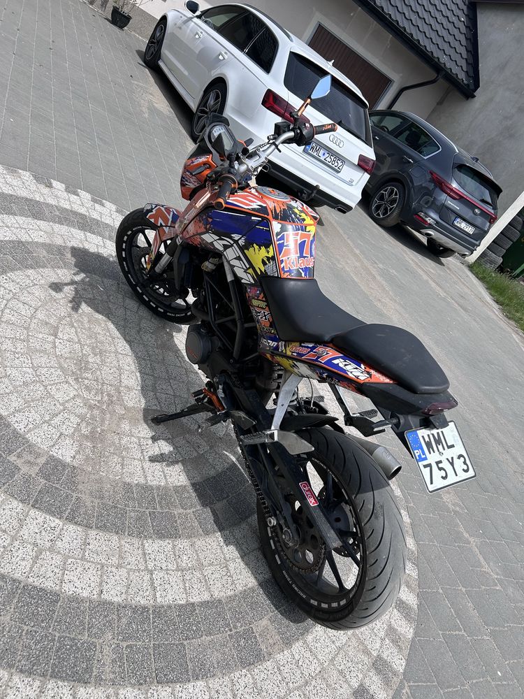 KTM duke 125