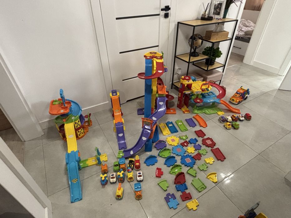 Zestaw torów Autka tut tut vtech
