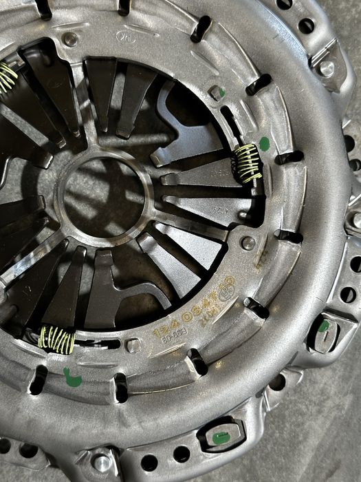 Комплект зчеплення корзина диск ОМ646 віто віано W639 Vito Viano LUK