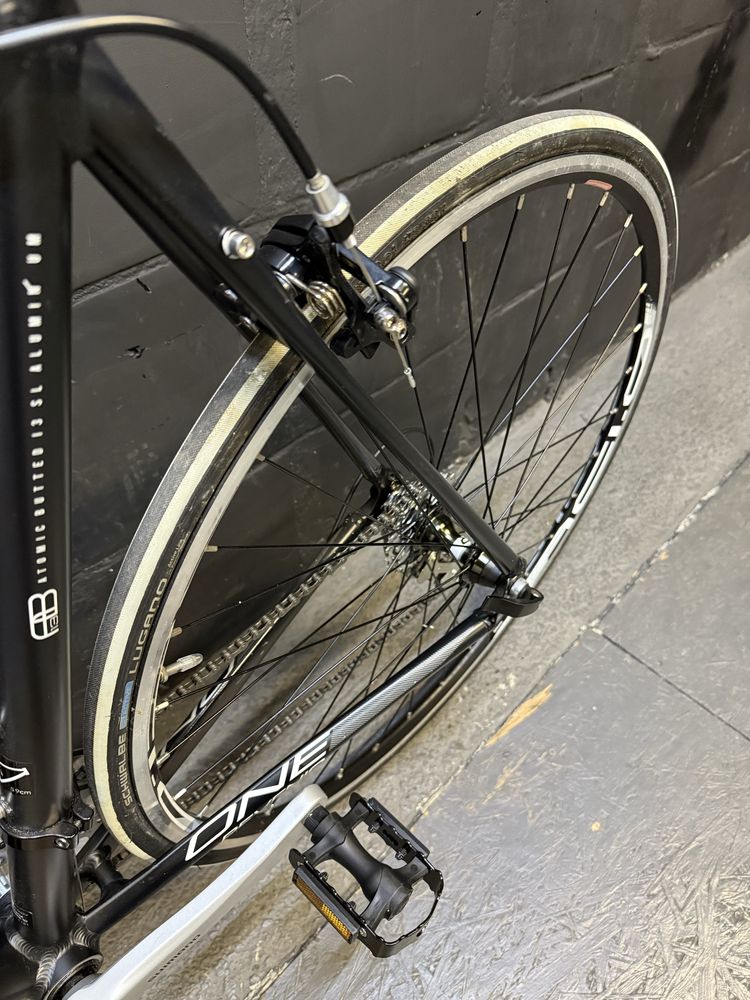 Rower szosowy Raleigh Revenio męski Shimano 57 cm Urban Bikes