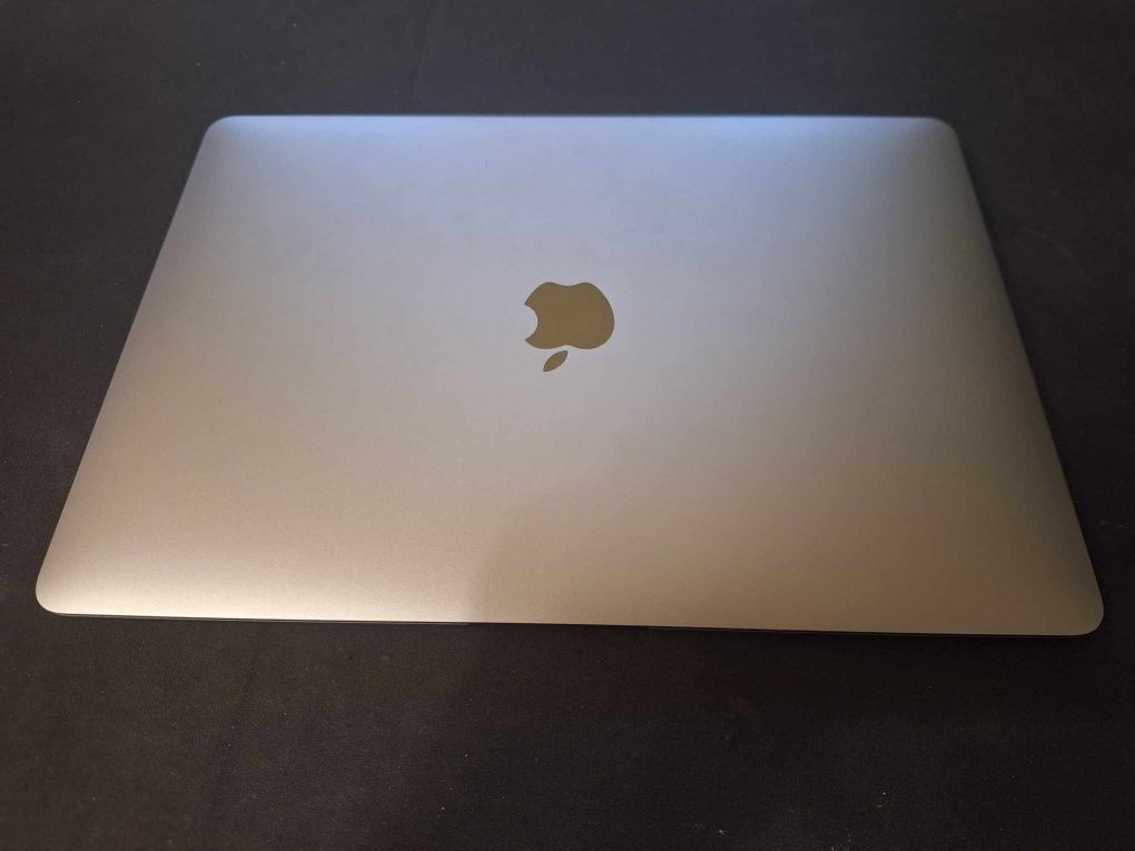 MacBook Air 13" 10.2022