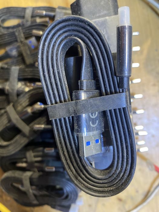 Carregador 5v 1,5 amp cabo usb usbc novos