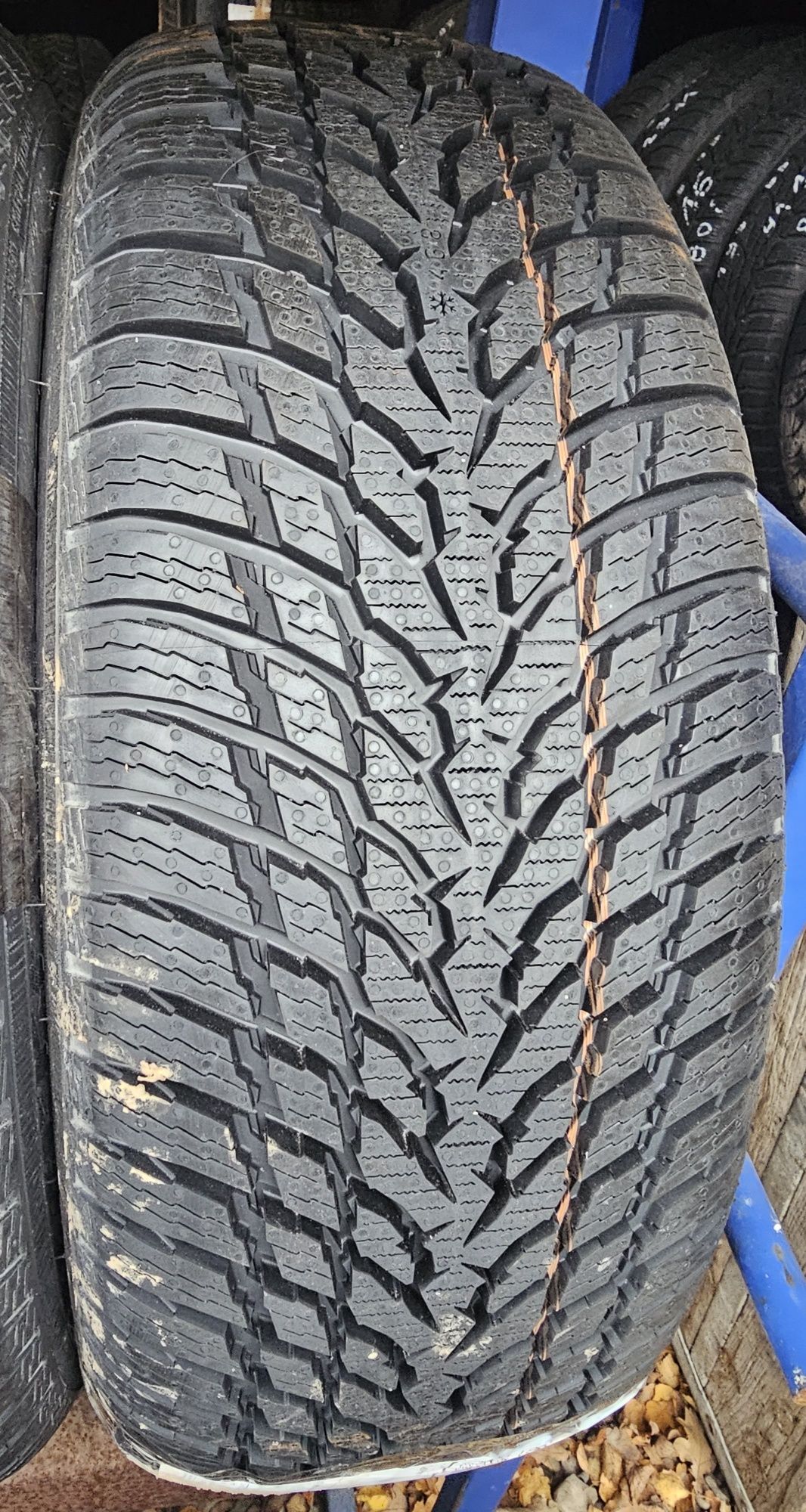 205/70R15 Nokian WR Snowproof Zima
