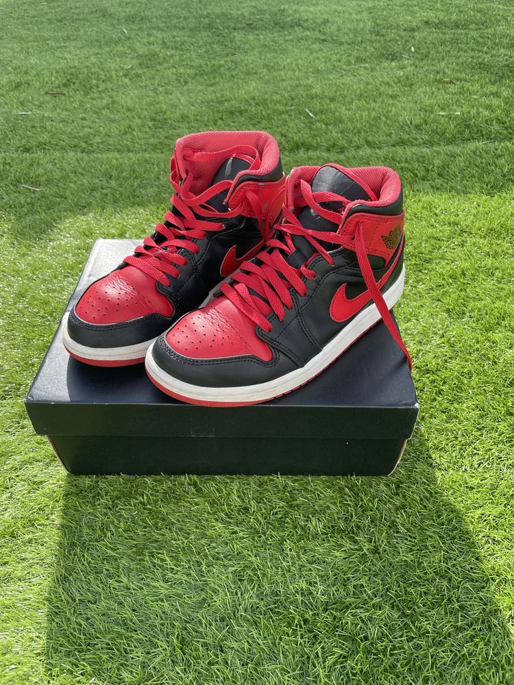 Air Jordan 1 Mid “Alternate Bred”