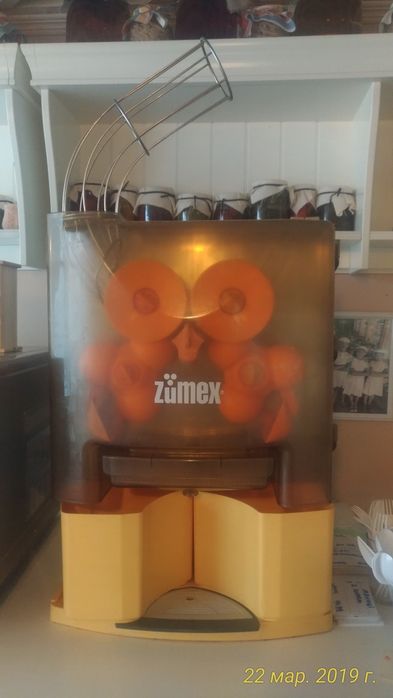 Профессиональная соковыжималка Zumex