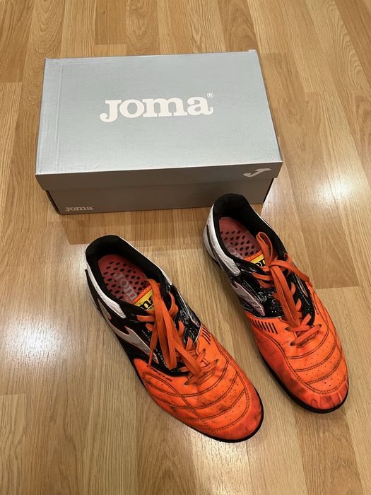 Футзалки/Сороконіжки Joma (розмір 42,5) помаранчево-чорного кольору