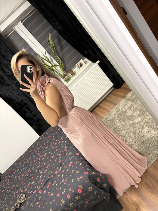 Sukienka na jedno ramie