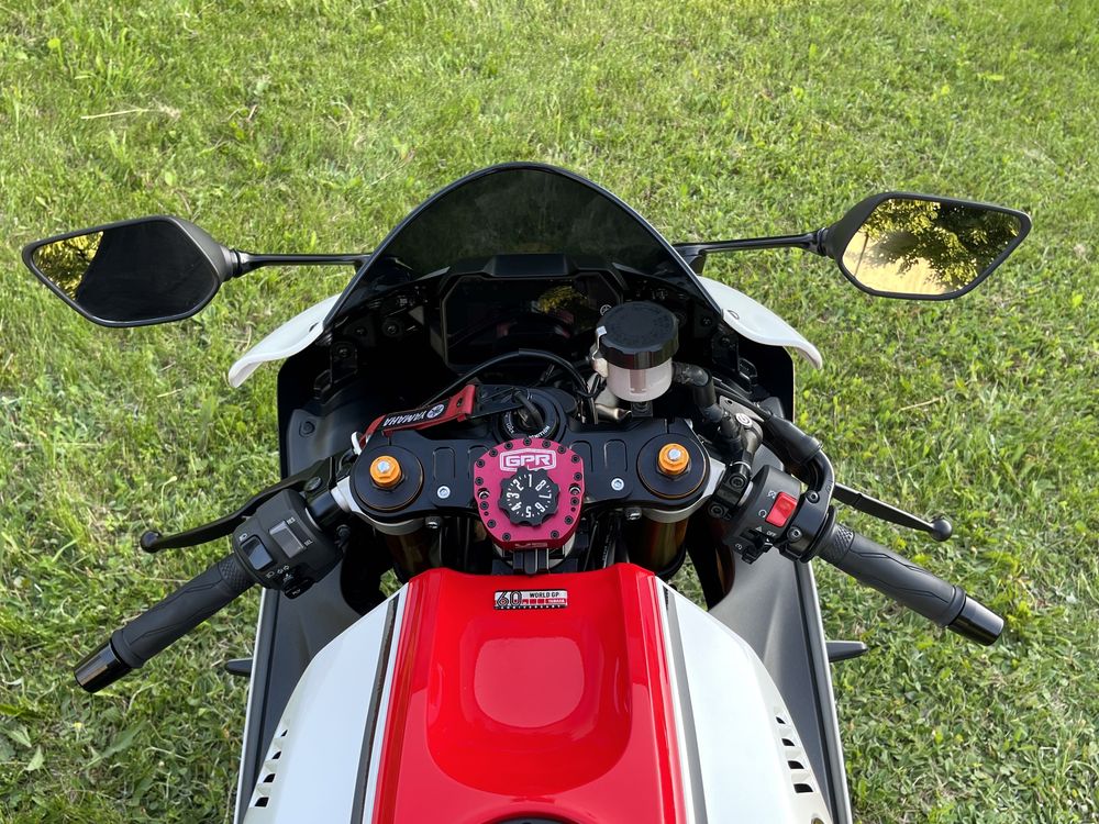 Спортбайк Yamaha YZF R7 2023 Akrapovic ямаха р7 мт-07 мт-09