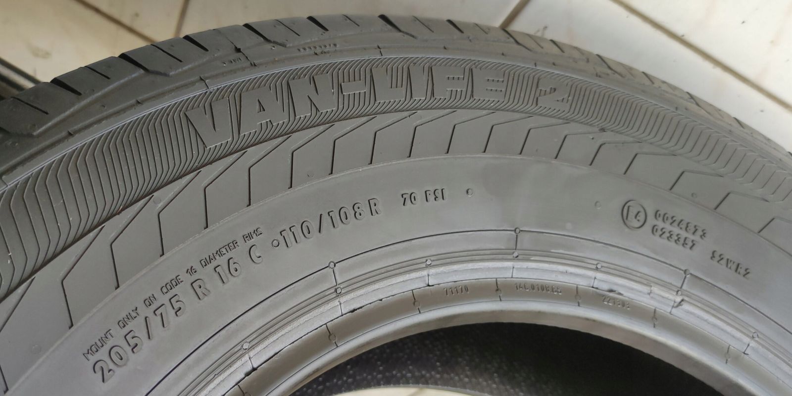 4x 205/75r16c Semperit Van-Life 2/110/108r 21r C/B/72dB 8,8mm Jak Nowe