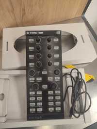 Traktor x1 dj controler